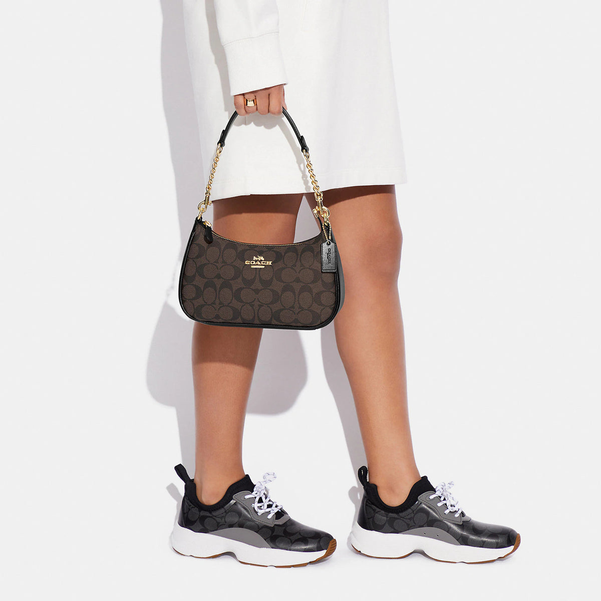 Coach Terri Shoulder Bag – Brown (Brązowa)