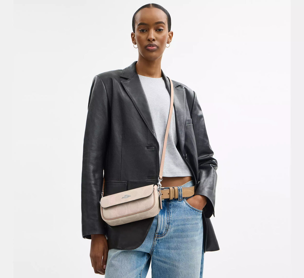 Torebka Coach Hailey Flap Bag in Signature Canvas – Brown / Black (Brązowa / Monogram)