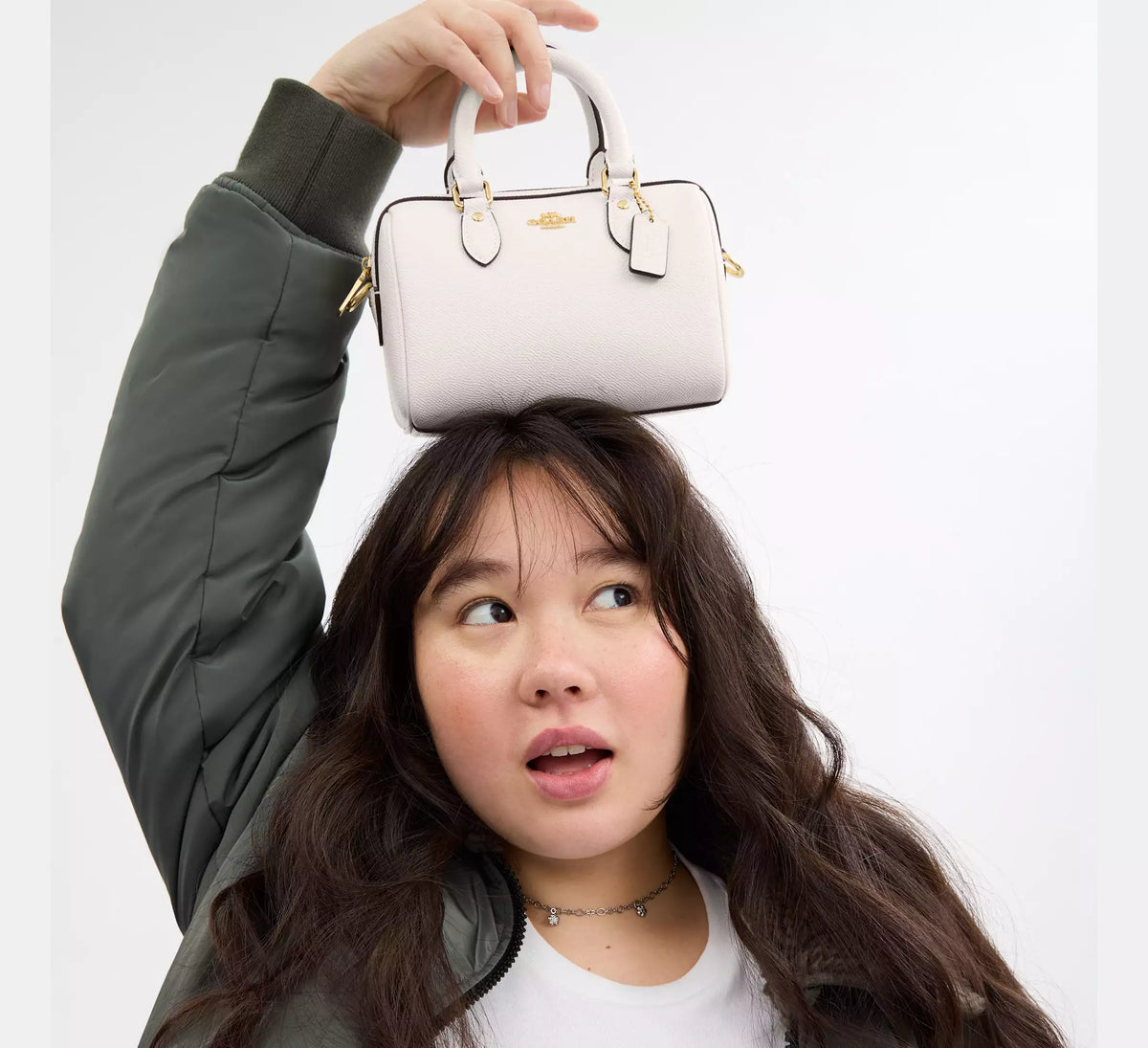 Torebka Coach Mini Rowan Crossbody Bag – Black / Gold (Czarna / Elegancka)